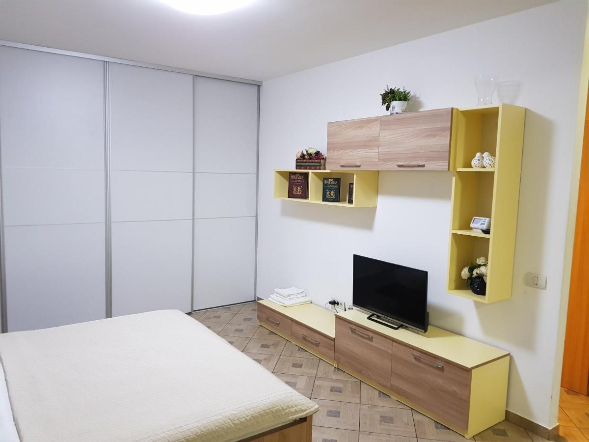 Aparthomes Fundeni Bukares Bagian luar foto