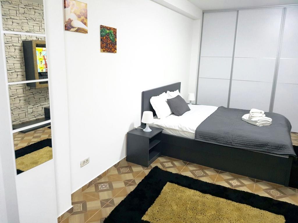 Aparthomes Fundeni Bukares Bagian luar foto